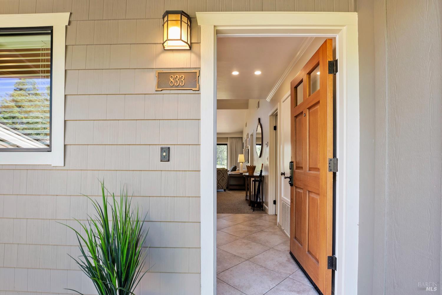 Detail Gallery Image 5 of 47 For 833 Augusta Cir, Napa,  CA 94558 - 2 Beds | 2 Baths