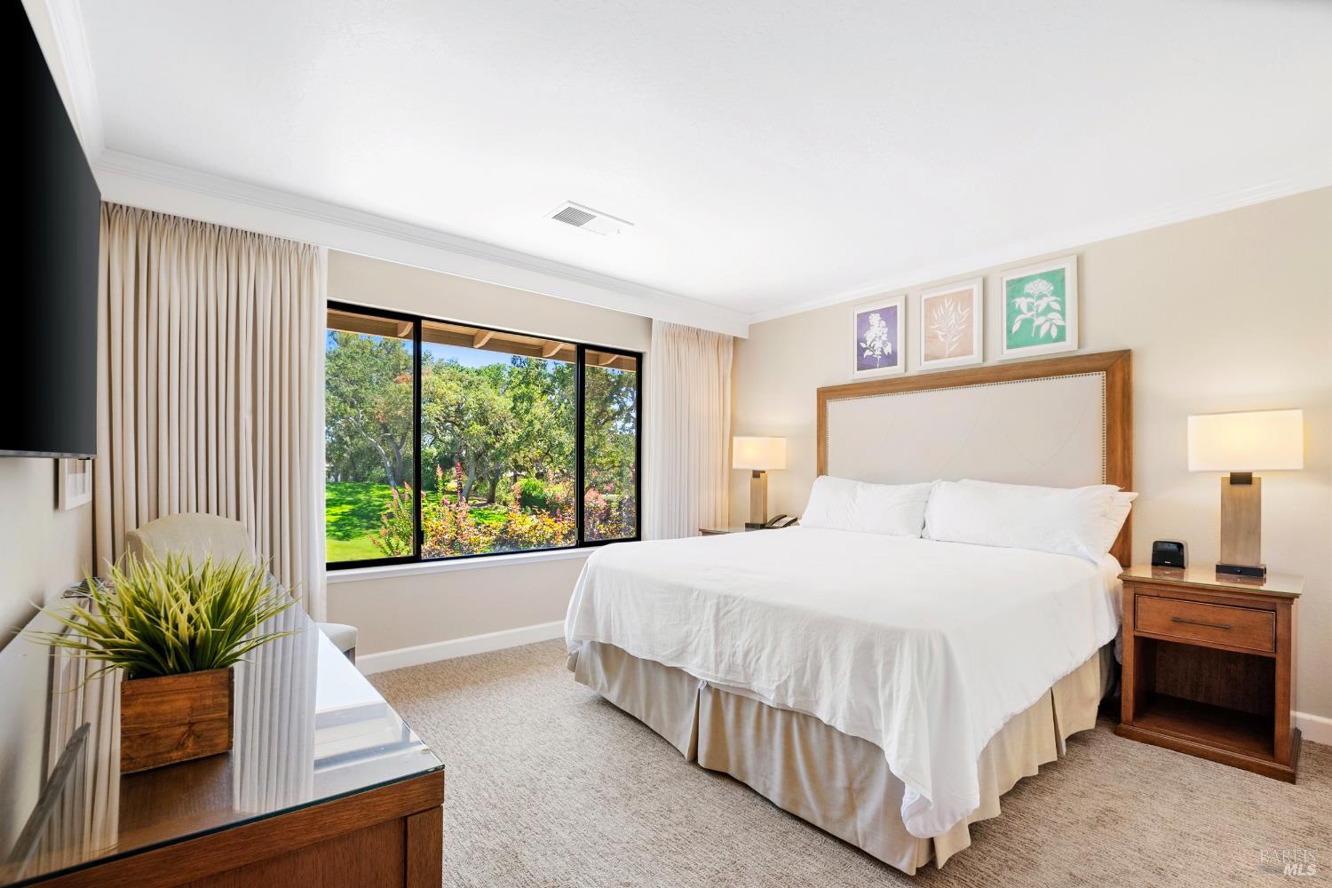 Detail Gallery Image 22 of 47 For 833 Augusta Cir, Napa,  CA 94558 - 2 Beds | 2 Baths