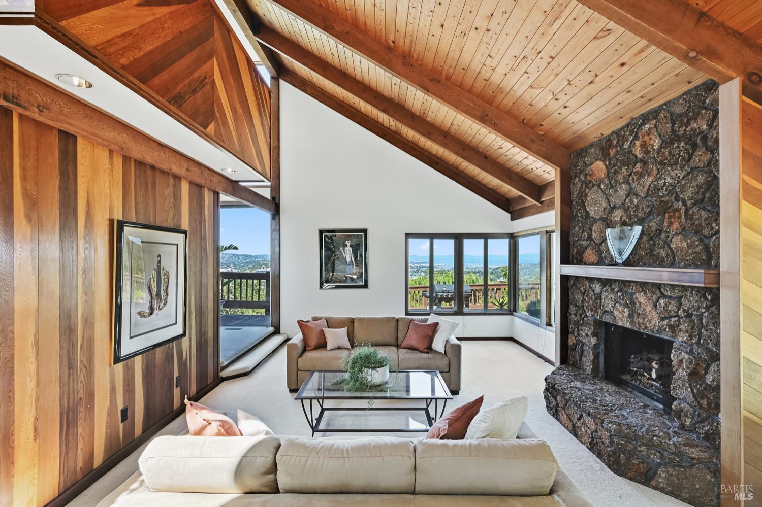 Detail Gallery Image 9 of 49 For 111 Glenside Way, San Rafael,  CA 94903 - 5 Beds | 4/1 Baths