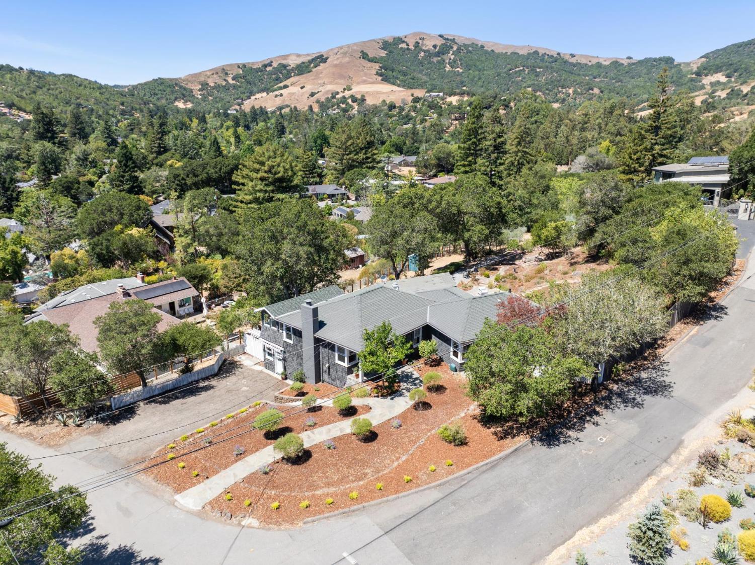 Detail Gallery Image 72 of 76 For 31 Irving Dr, San Anselmo,  CA 94960 - 4 Beds | 2 Baths
