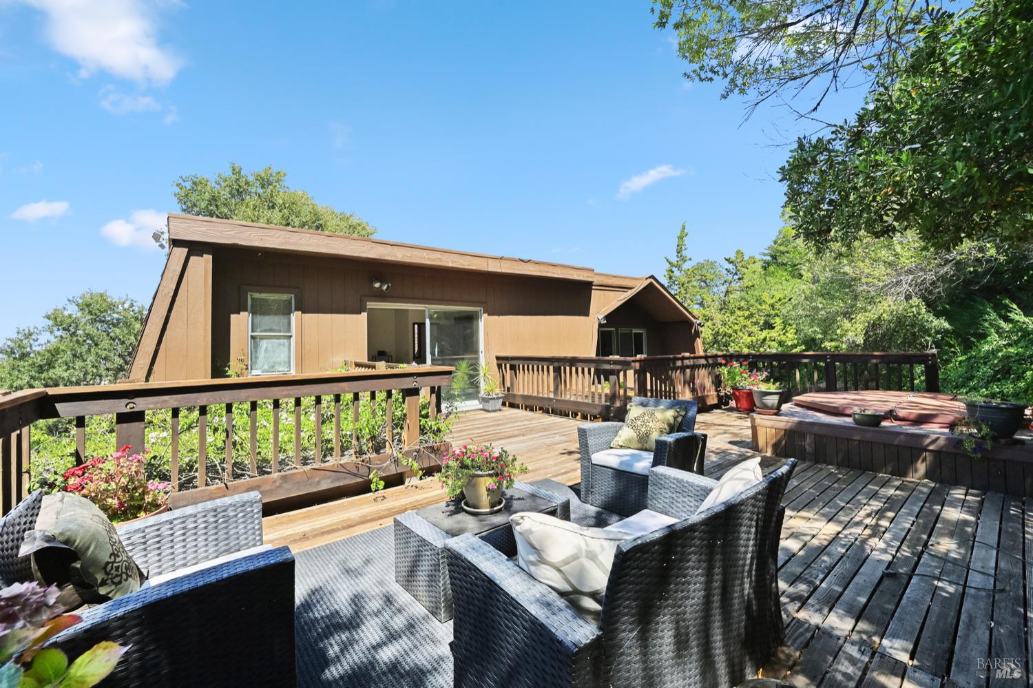 Detail Gallery Image 40 of 49 For 111 Glenside Way, San Rafael,  CA 94903 - 5 Beds | 4/1 Baths