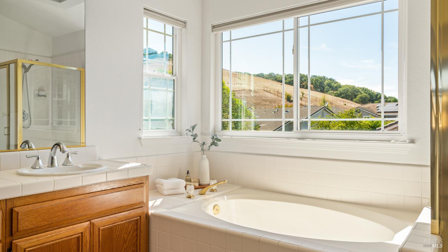 Detail Gallery Image 25 of 56 For 181 Dublin Ct, Petaluma,  CA 94952 - 4 Beds | 2/1 Baths