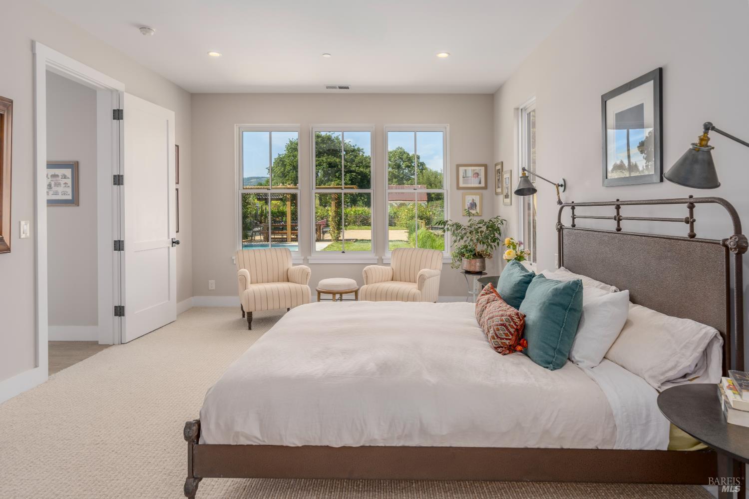 Detail Gallery Image 17 of 46 For 1030 E Macarthur St, Sonoma,  CA 95476 - 3 Beds | 4/1 Baths