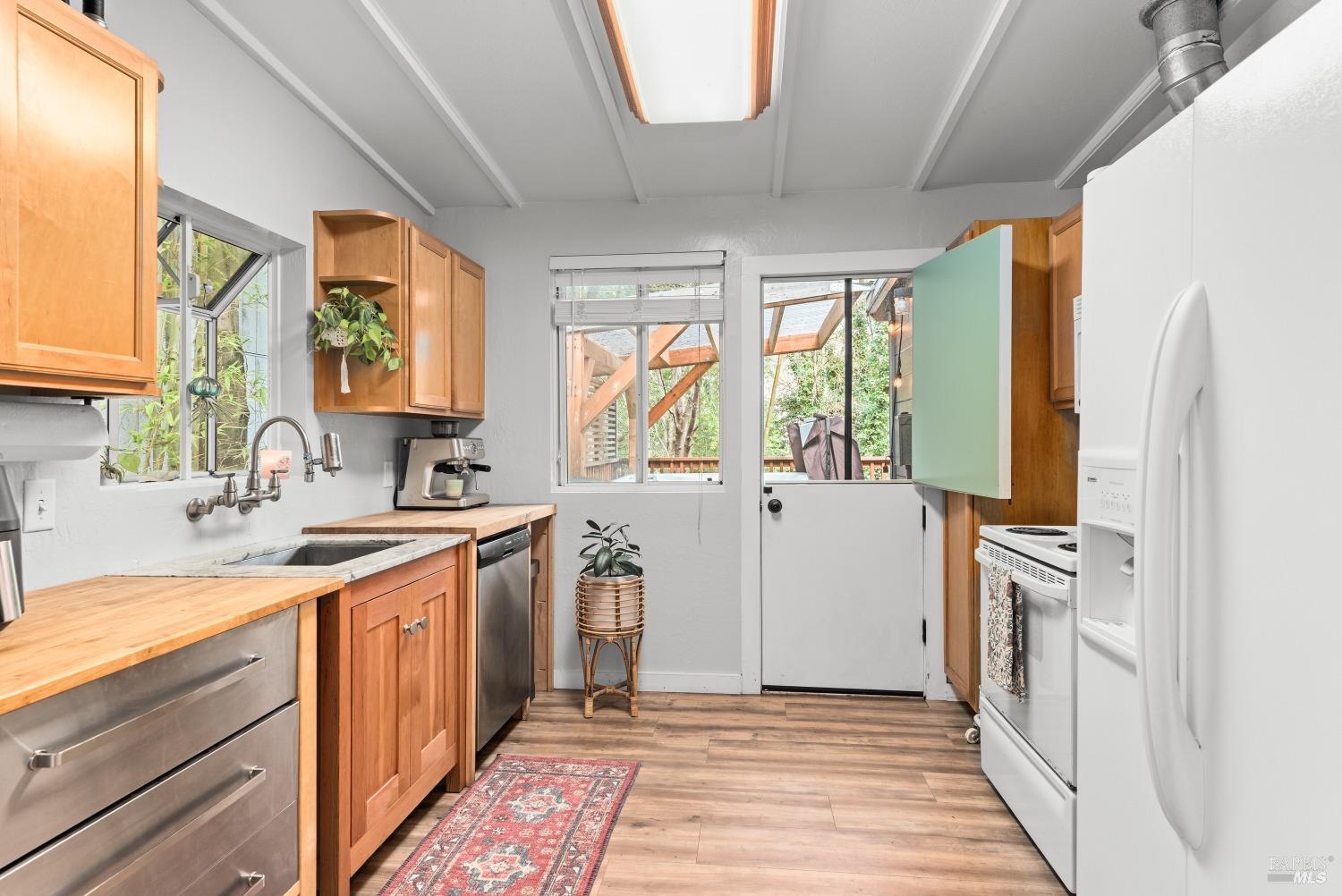 Detail Gallery Image 16 of 41 For 14792 Northern Ave, Guerneville,  CA 95446 - 2 Beds | 1 Baths