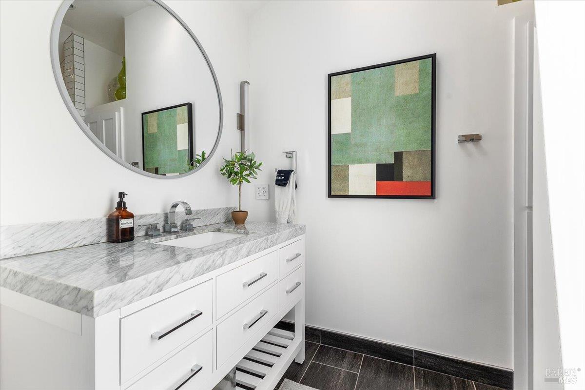 Detail Gallery Image 26 of 42 For 1208 Chiquita Rd, Healdsburg,  CA 95448 - 3 Beds | 3 Baths