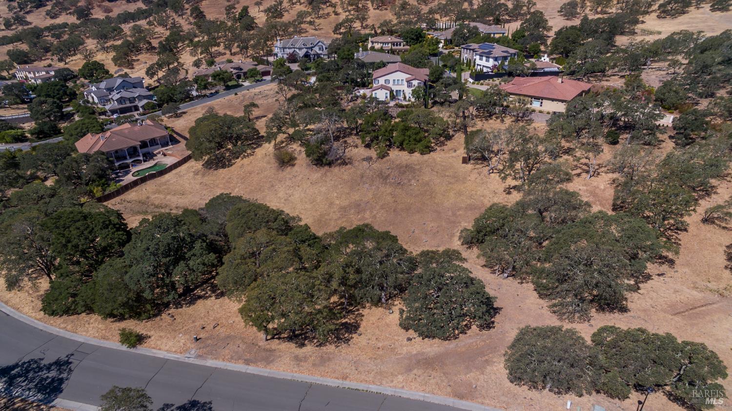 Detail Gallery Image 30 of 39 For 743 Bridle Ridge Ct, Fairfield,  CA 94534 - – Beds | – Baths