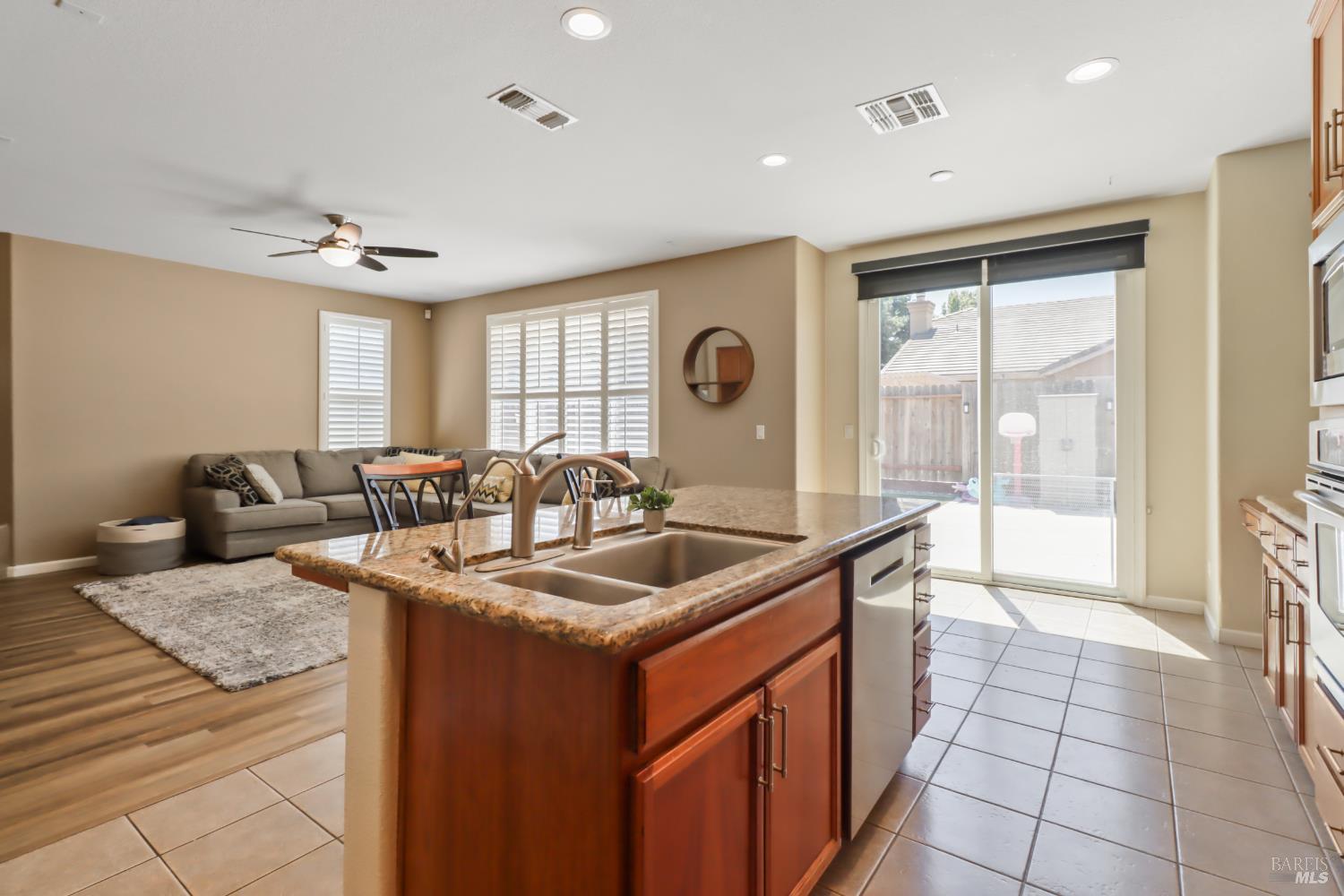 Detail Gallery Image 30 of 58 For 1105 Bello Dr, Dixon,  CA 95620 - 4 Beds | 2/1 Baths