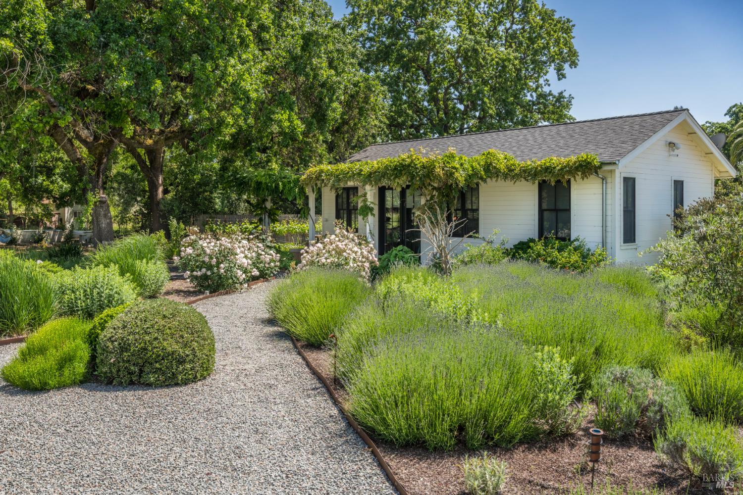 Detail Gallery Image 34 of 46 For 1030 E Macarthur St, Sonoma,  CA 95476 - 3 Beds | 4/1 Baths