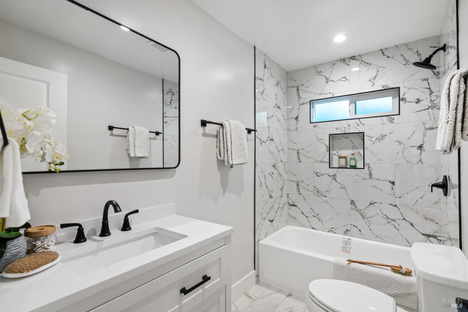 Detail Gallery Image 23 of 33 For 1565 Baywood Ln, Napa,  CA 94558 - 2 Beds | 1 Baths