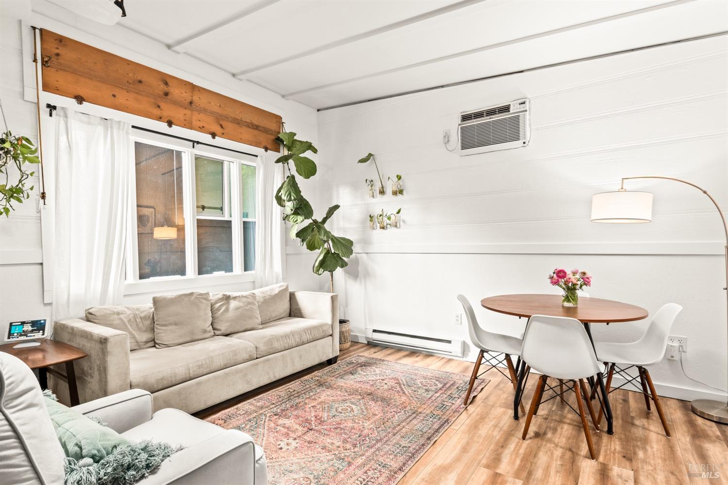 Detail Gallery Image 5 of 41 For 14792 Northern Ave, Guerneville,  CA 95446 - 2 Beds | 1 Baths