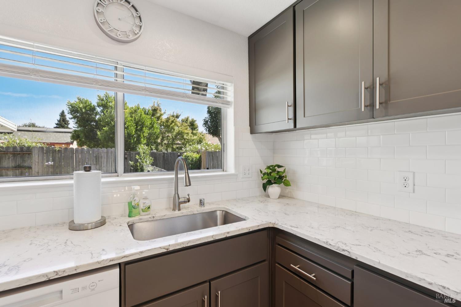 Detail Gallery Image 17 of 48 For 1403 Humbolt Dr, Suisun City,  CA 94585 - 3 Beds | 2 Baths