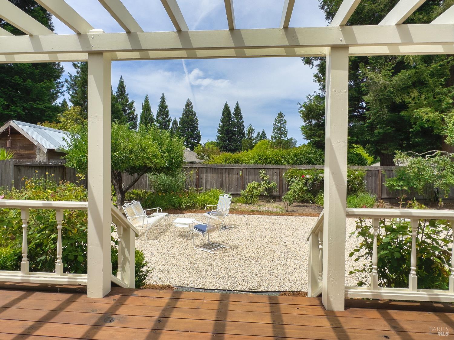 Detail Gallery Image 34 of 37 For 18498 Happy Ln, Sonoma,  CA 95476 - 2 Beds | 2 Baths