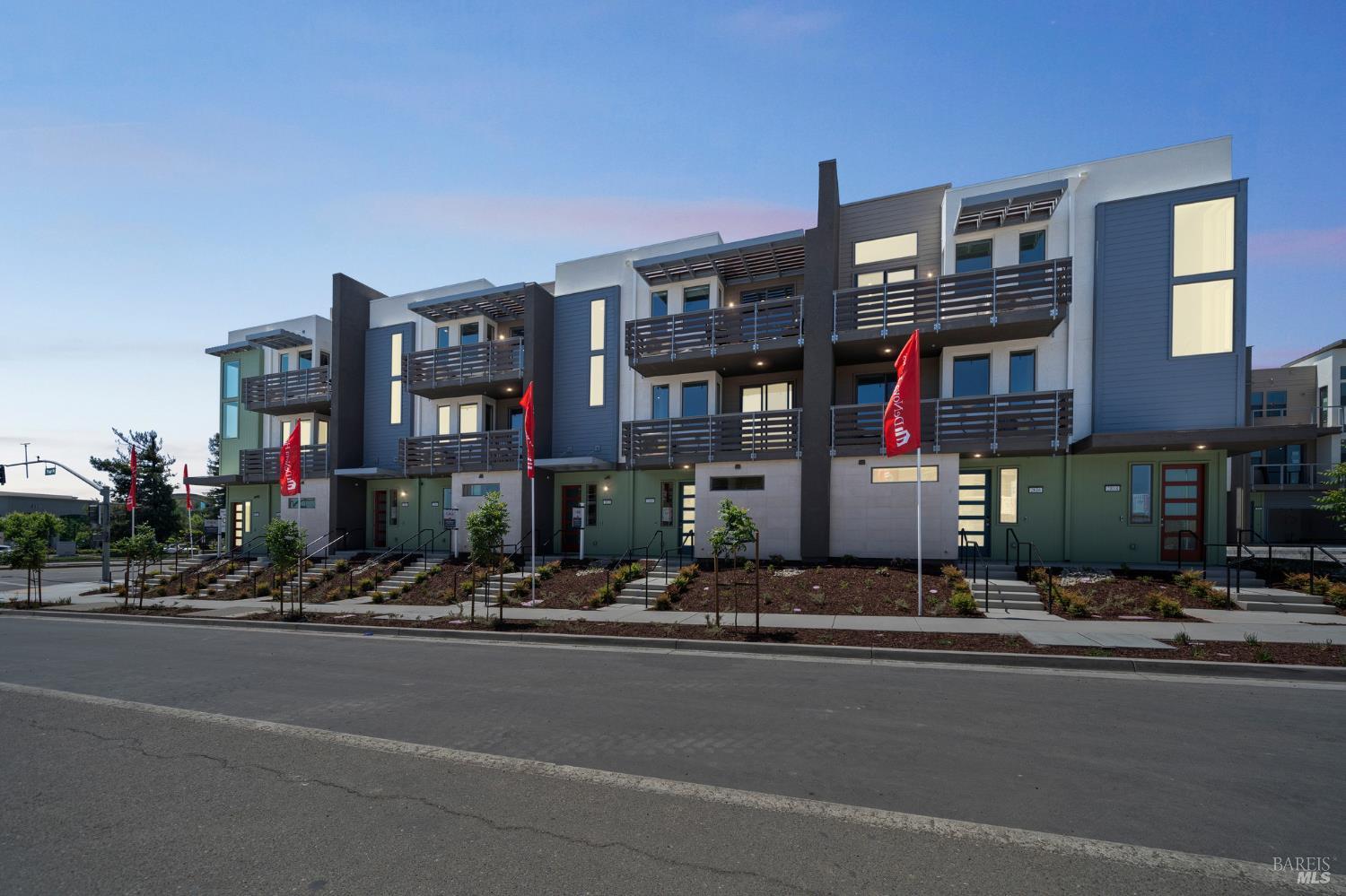 Detail Gallery Image 3 of 15 For 322 Hermes Cmn, Livermore,  CA 94551 - 2 Beds | 2/1 Baths