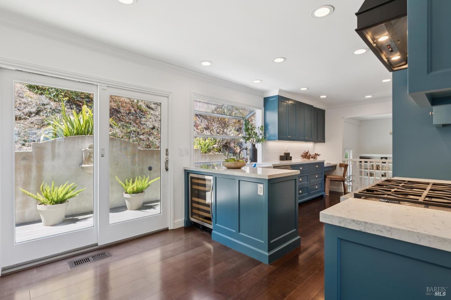 Detail Gallery Image 24 of 62 For 139 Trinidad Dr, Tiburon,  CA 94920 - 4 Beds | 2/1 Baths