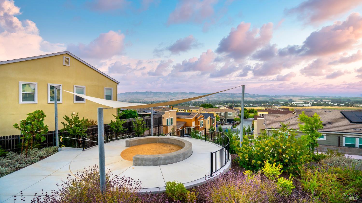 Detail Gallery Image 39 of 50 For 3 Lapis Ct, Petaluma,  CA 94952 - 3 Beds | 2/1 Baths