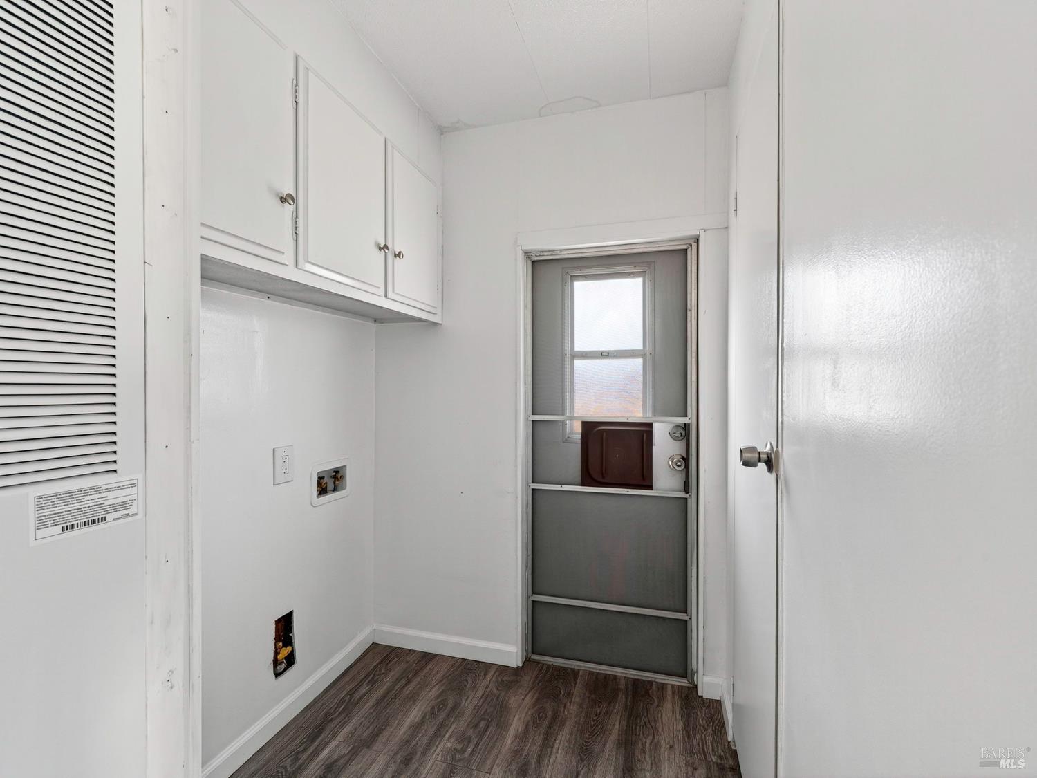 Detail Gallery Image 13 of 44 For 375 E Highway 20 Hwy 50, Upper Lake,  CA 95485 - 2 Beds | 2 Baths