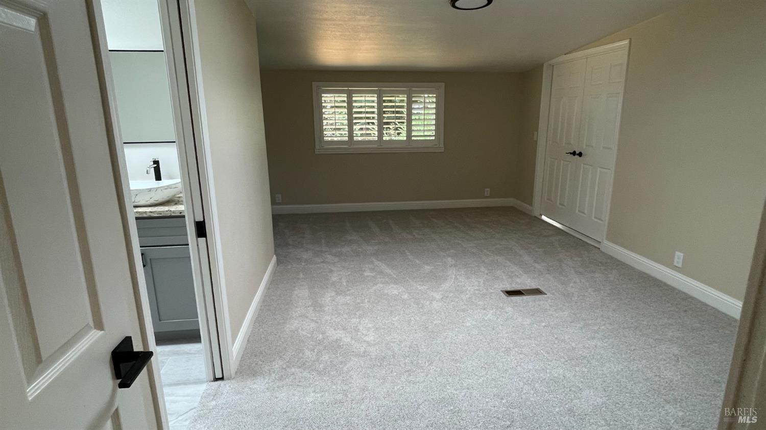 Detail Gallery Image 7 of 13 For 1700 Brush Creek Rd, Santa Rosa,  CA 95404 - 5 Beds | 3/1 Baths