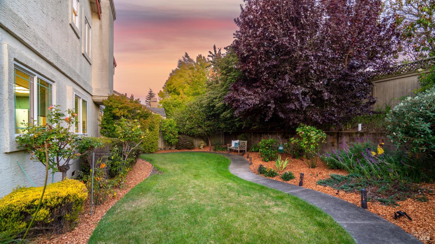 Detail Gallery Image 39 of 56 For 181 Dublin Ct, Petaluma,  CA 94952 - 4 Beds | 2/1 Baths