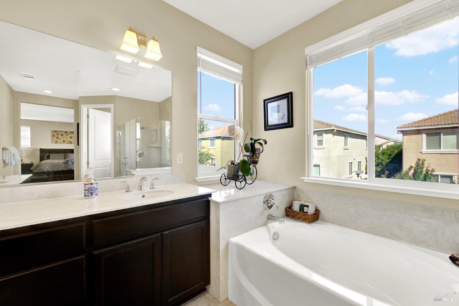 Detail Gallery Image 27 of 46 For 4538 Paseo Dr, Fairfield,  CA 94534 - 5 Beds | 3 Baths