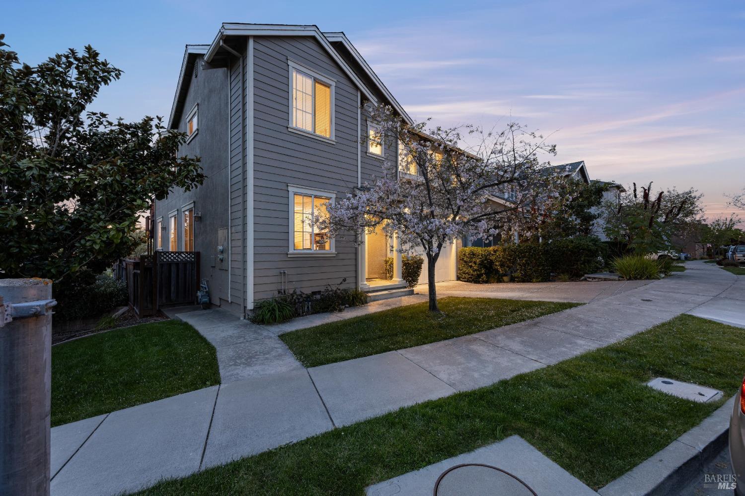 Detail Gallery Image 4 of 85 For 2095 Cooper Dr, Santa Rosa,  CA 95404 - – Beds | – Baths