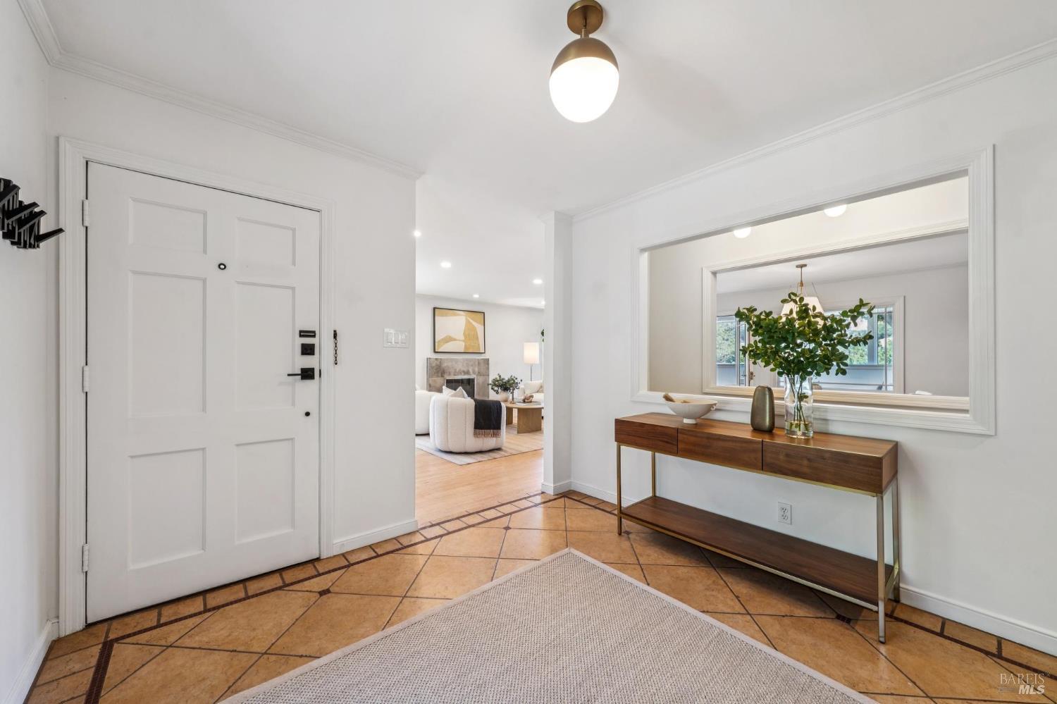 Detail Gallery Image 16 of 76 For 31 Irving Dr, San Anselmo,  CA 94960 - 4 Beds | 2 Baths