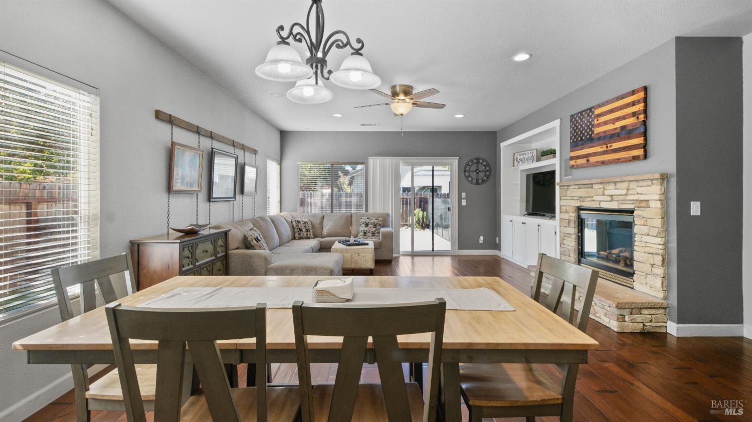 Detail Gallery Image 8 of 53 For 1300 Reeves Ct, Suisun City,  CA 94585 - 4 Beds | 2 Baths