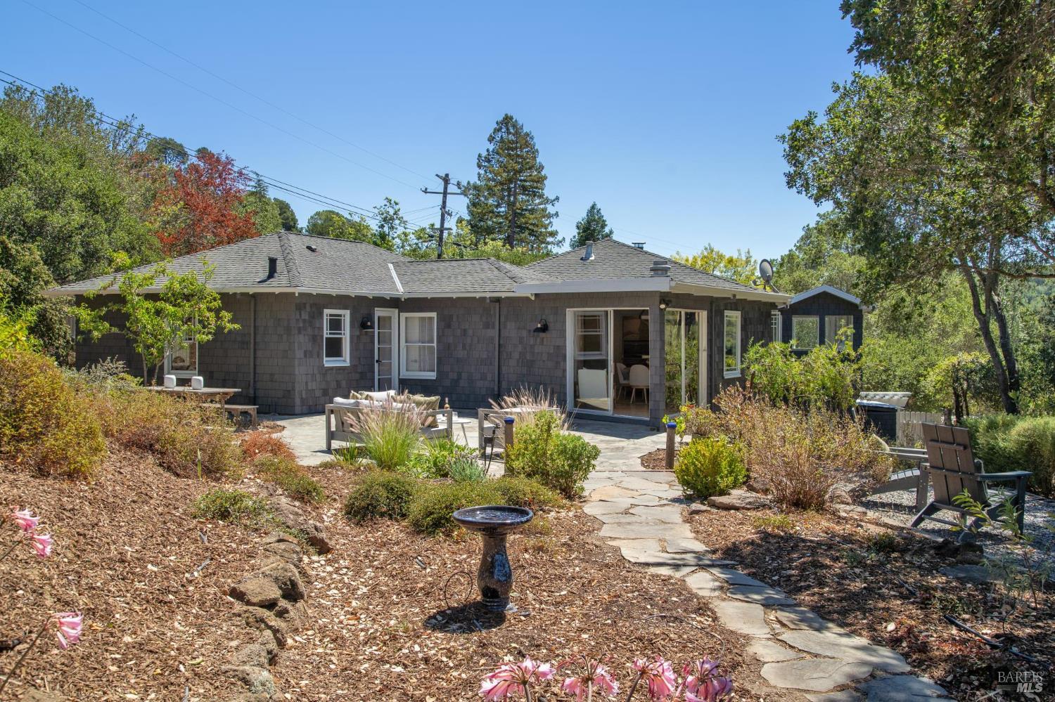 Detail Gallery Image 64 of 76 For 31 Irving Dr, San Anselmo,  CA 94960 - 4 Beds | 2 Baths