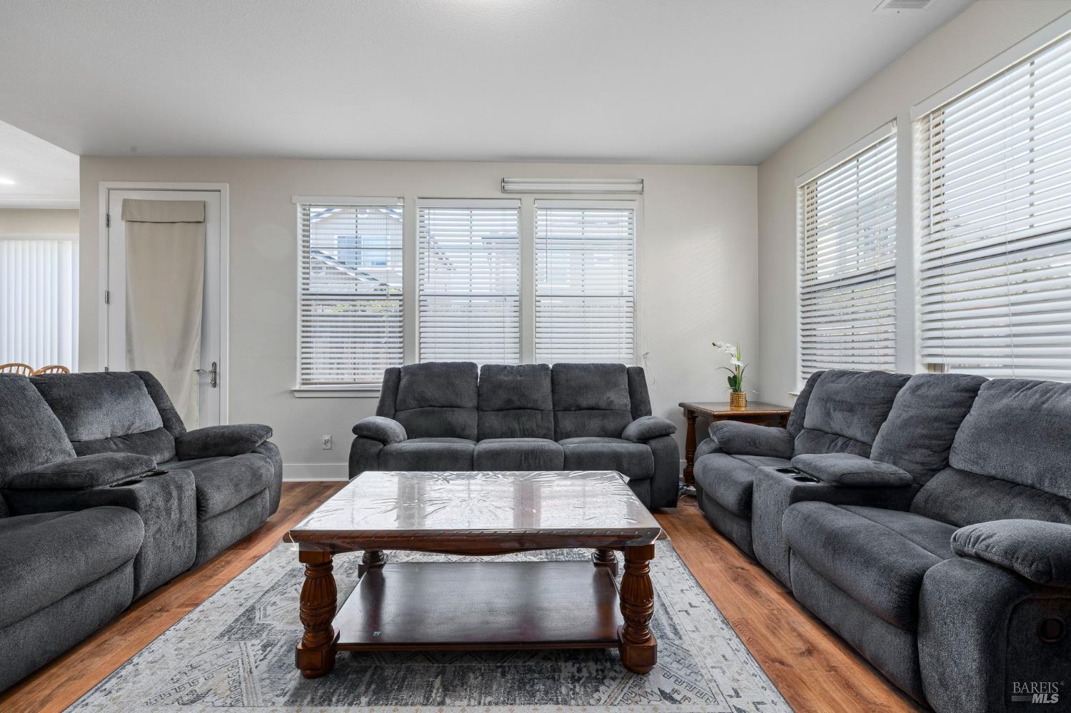 Detail Gallery Image 15 of 53 For 1461 Trombetta St, Santa Rosa,  CA 95407 - – Beds | – Baths