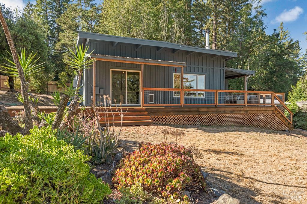 Detail Gallery Image 4 of 74 For 17197 Fitzpatrick Ln, Occidental,  CA 95465 - 3 Beds | 1 Baths