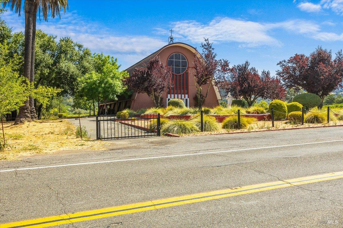 Detail Gallery Image 3 of 40 For 26300 Asti Rd, Cloverdale,  CA 95425 - – Beds | – Baths