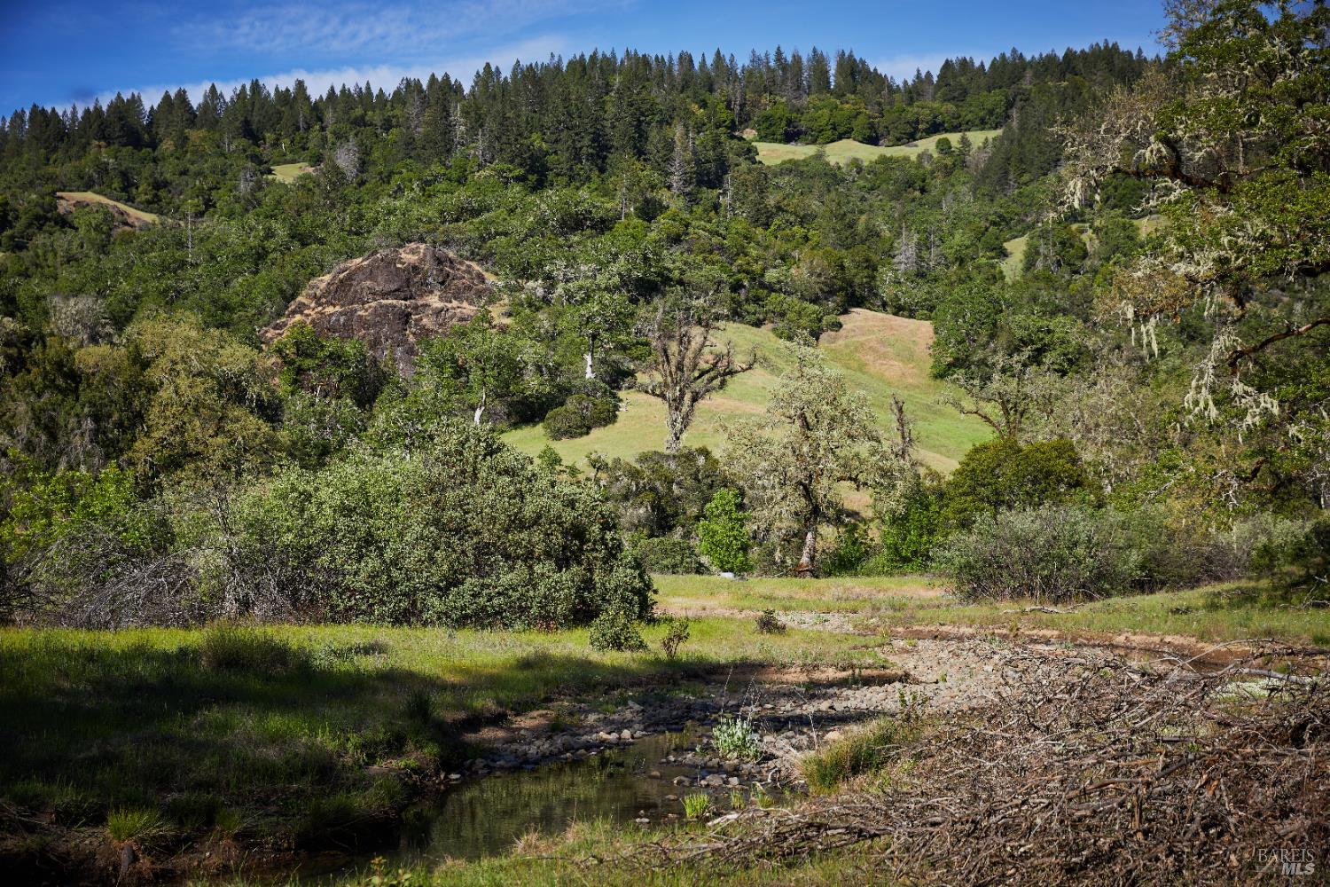 Detail Gallery Image 23 of 60 For 18574 Tomki Rd, Redwood Valley,  CA 95470 - 2 Beds | 2 Baths