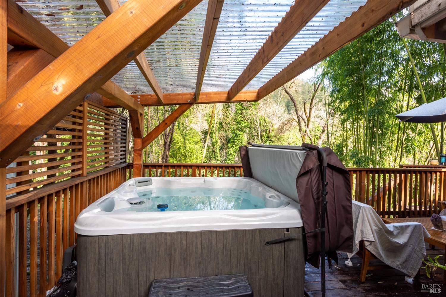 Detail Gallery Image 19 of 41 For 14792 Northern Ave, Guerneville,  CA 95446 - 2 Beds | 1 Baths