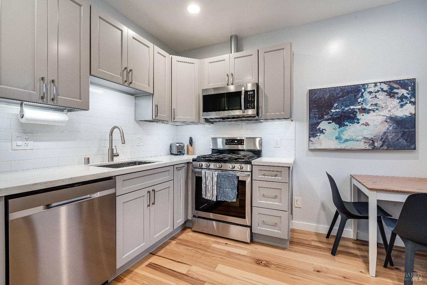 Detail Gallery Image 12 of 33 For 1532 Jefferson St, Napa,  CA 94559 - – Beds | – Baths
