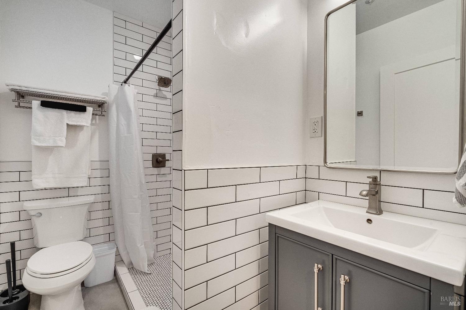 Detail Gallery Image 14 of 33 For 1532 Jefferson St, Napa,  CA 94559 - – Beds | – Baths