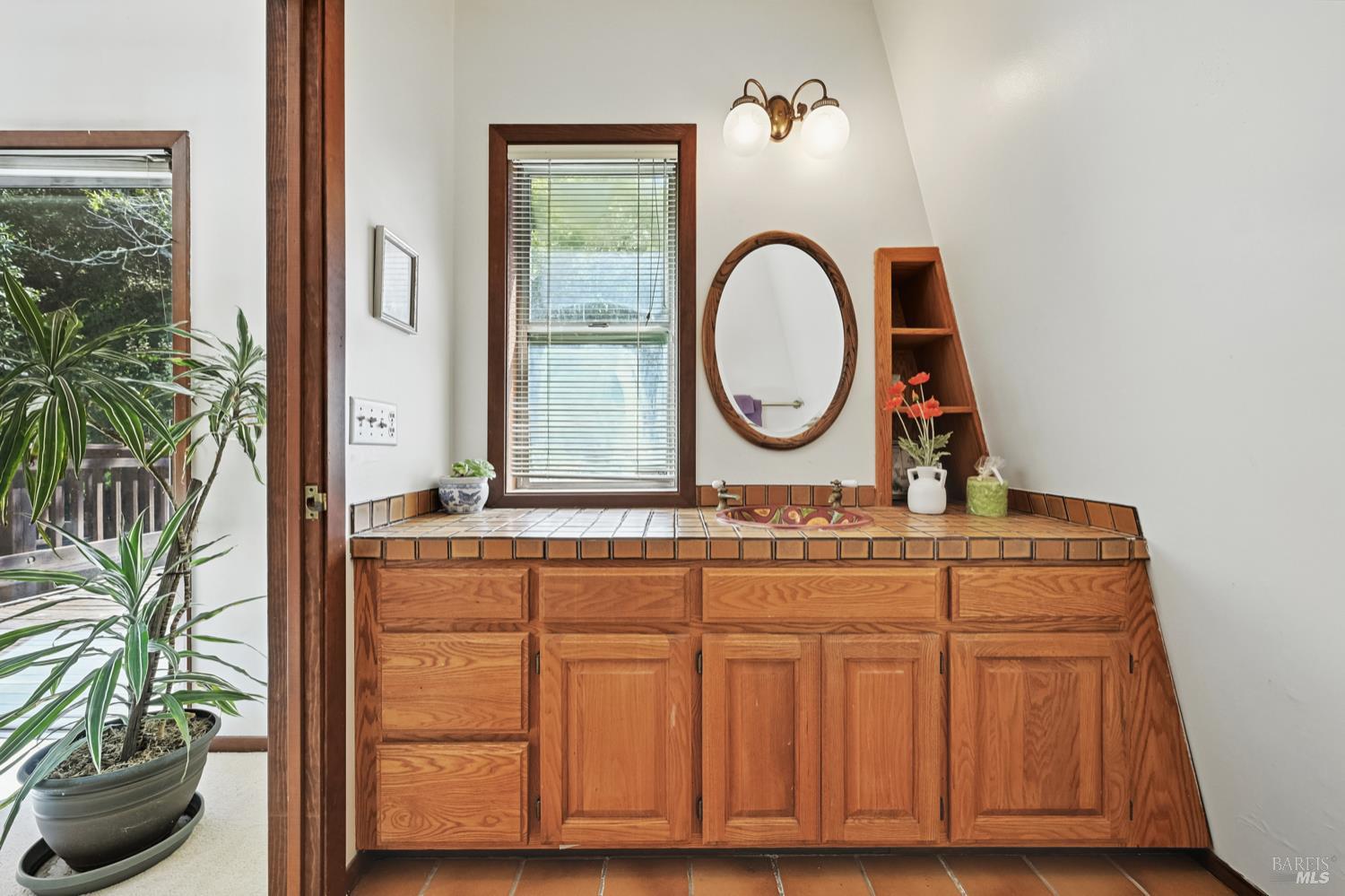 Detail Gallery Image 37 of 49 For 111 Glenside Way, San Rafael,  CA 94903 - 5 Beds | 4/1 Baths