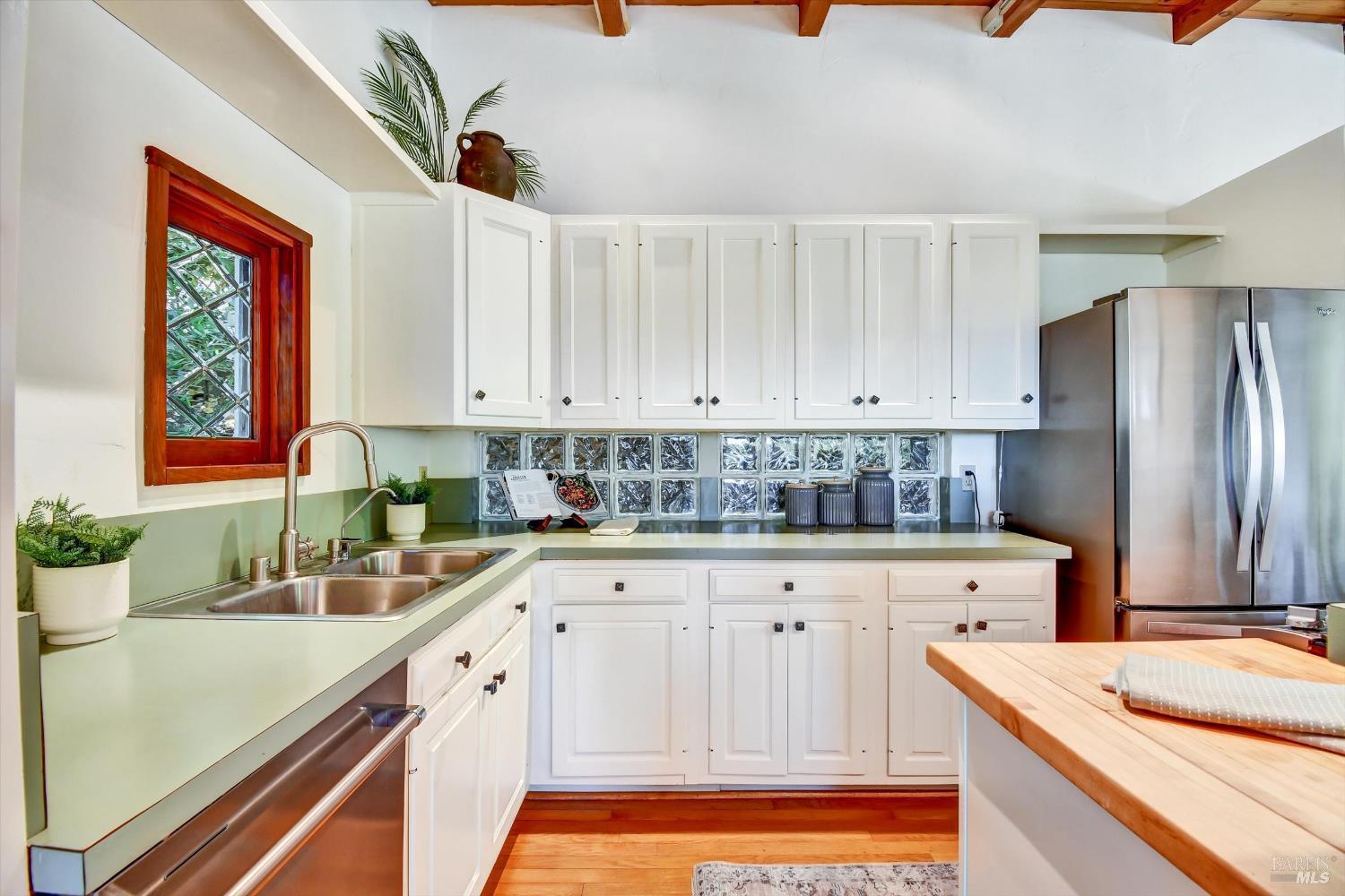 Detail Gallery Image 73 of 91 For 78 Greenwood Way, Mill Valley,  CA 94941 - 3 Beds | 2 Baths