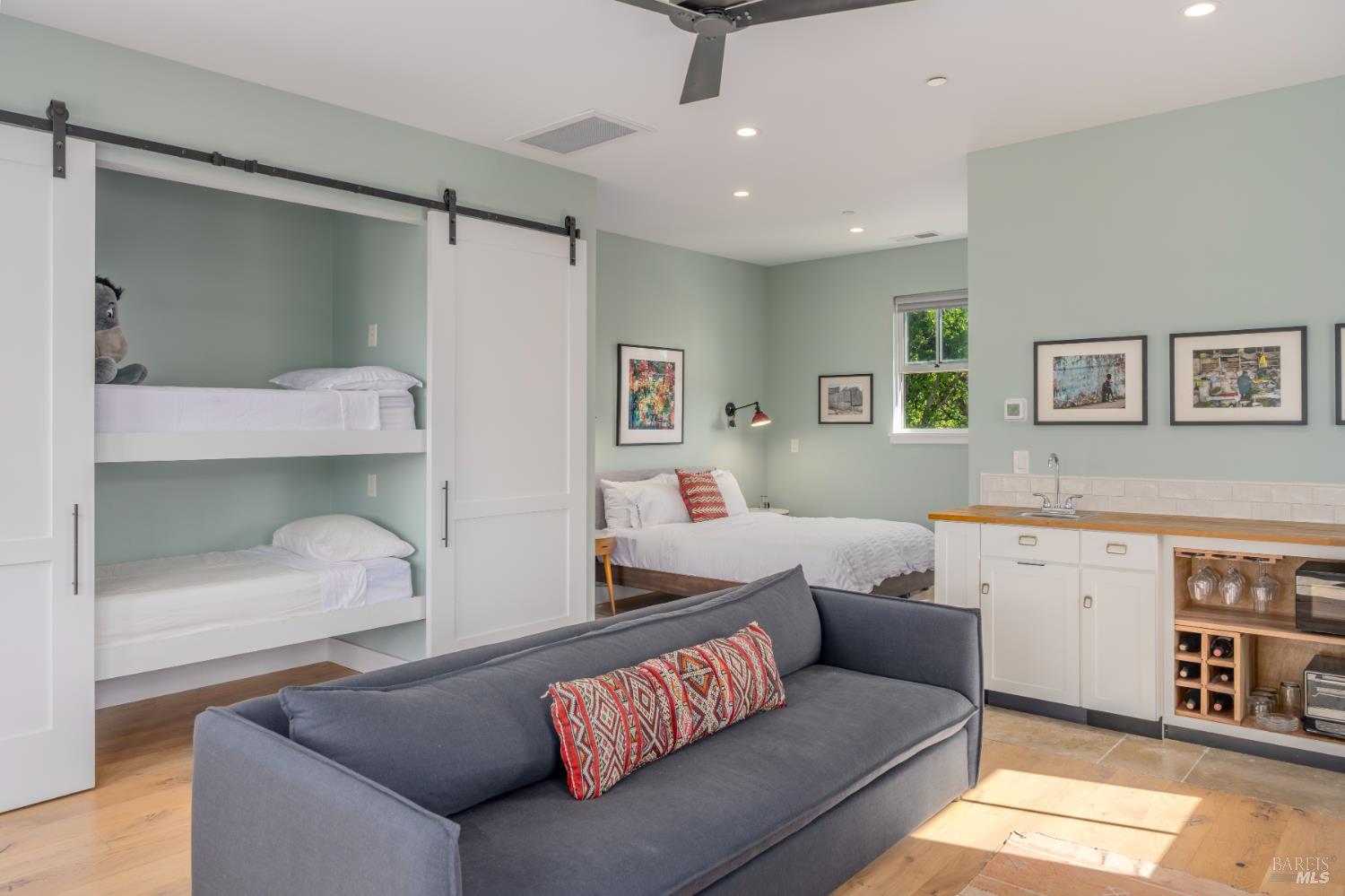 Detail Gallery Image 22 of 46 For 1030 E Macarthur St, Sonoma,  CA 95476 - 3 Beds | 4/1 Baths