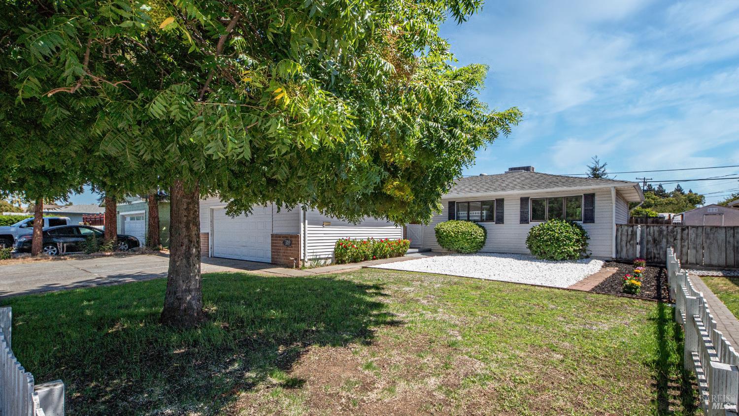 Detail Gallery Image 4 of 47 For 1200 Truman St, Fairfield,  CA 94533 - 3 Beds | 2 Baths