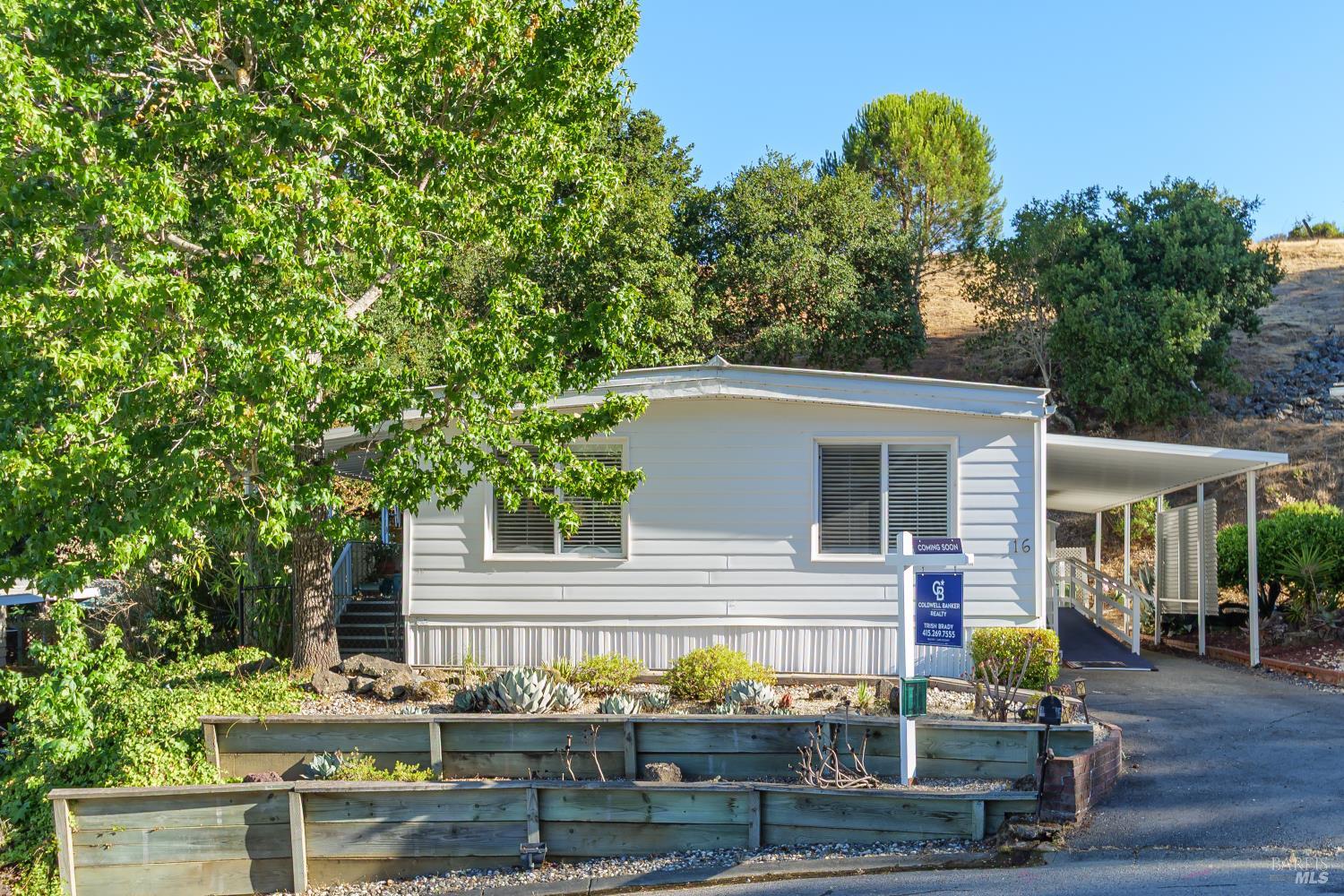 Detail Gallery Image 2 of 17 For 16 Marin Valley Dr, Novato,  CA 94949 - 2 Beds | 2 Baths