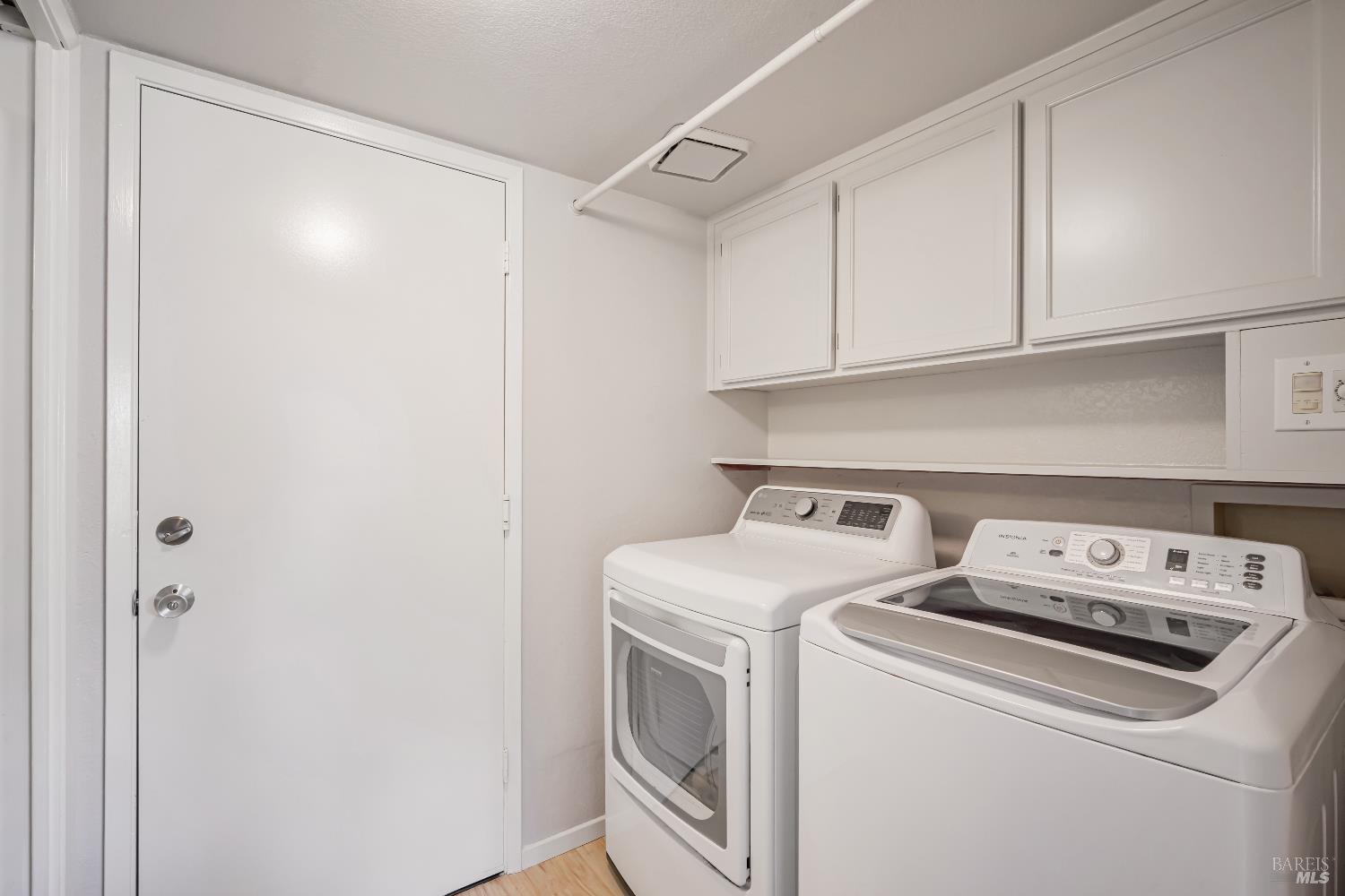 Detail Gallery Image 38 of 46 For 9616 Berkshire Way, Windsor,  CA 95492 - 3 Beds | 2/1 Baths