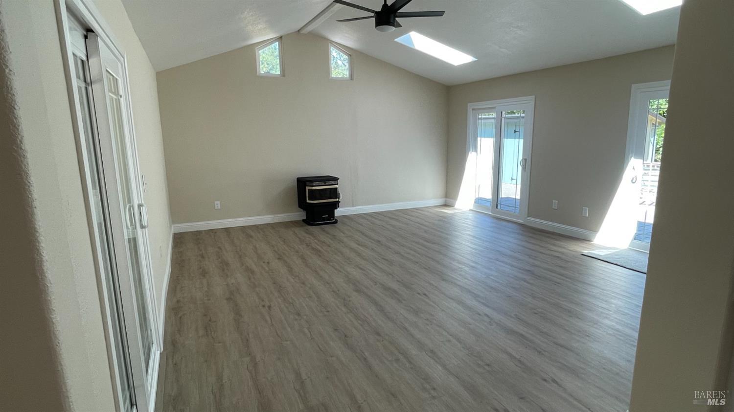 Detail Gallery Image 11 of 13 For 1700 Brush Creek Rd, Santa Rosa,  CA 95404 - 5 Beds | 3/1 Baths