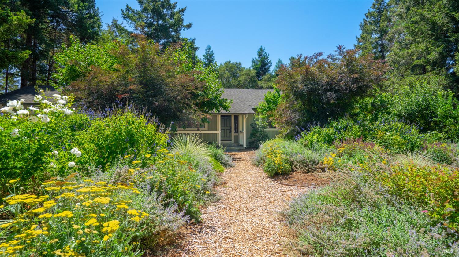 Detail Gallery Image 5 of 63 For 3155 Frei Rd, Sebastopol,  CA 95472 - 3 Beds | 2/1 Baths