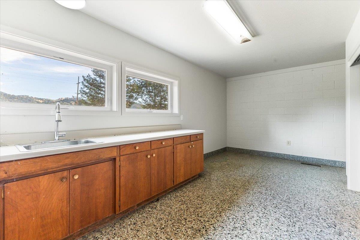 Detail Gallery Image 22 of 40 For 26300 Asti Rd, Cloverdale,  CA 95425 - – Beds | – Baths