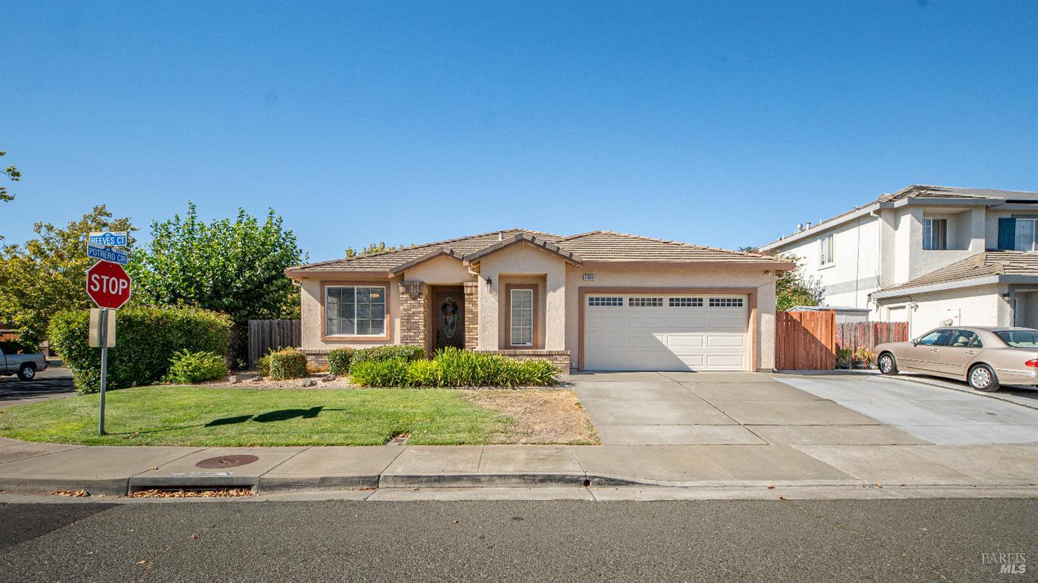 Detail Gallery Image 2 of 53 For 1300 Reeves Ct, Suisun City,  CA 94585 - 4 Beds | 2 Baths