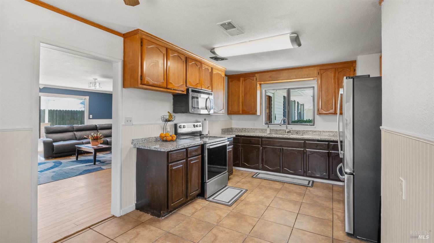 Detail Gallery Image 15 of 47 For 1200 Truman St, Fairfield,  CA 94533 - 3 Beds | 2 Baths
