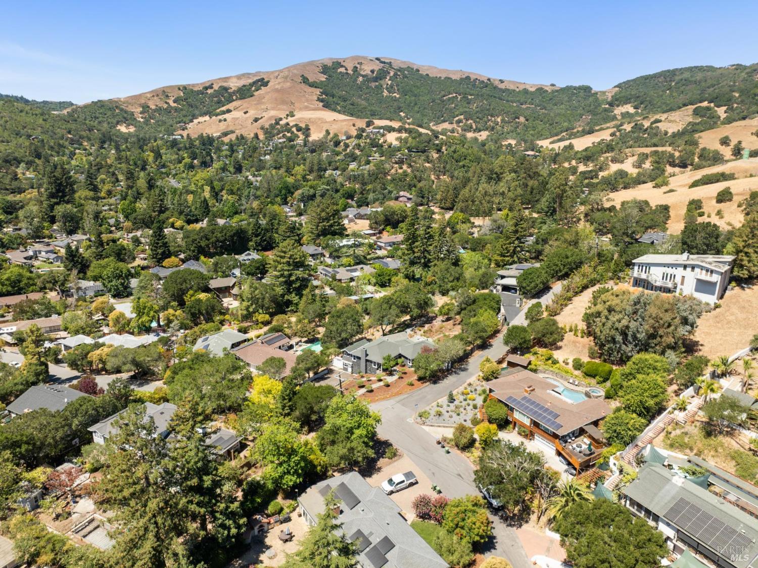 Detail Gallery Image 76 of 76 For 31 Irving Dr, San Anselmo,  CA 94960 - 4 Beds | 2 Baths