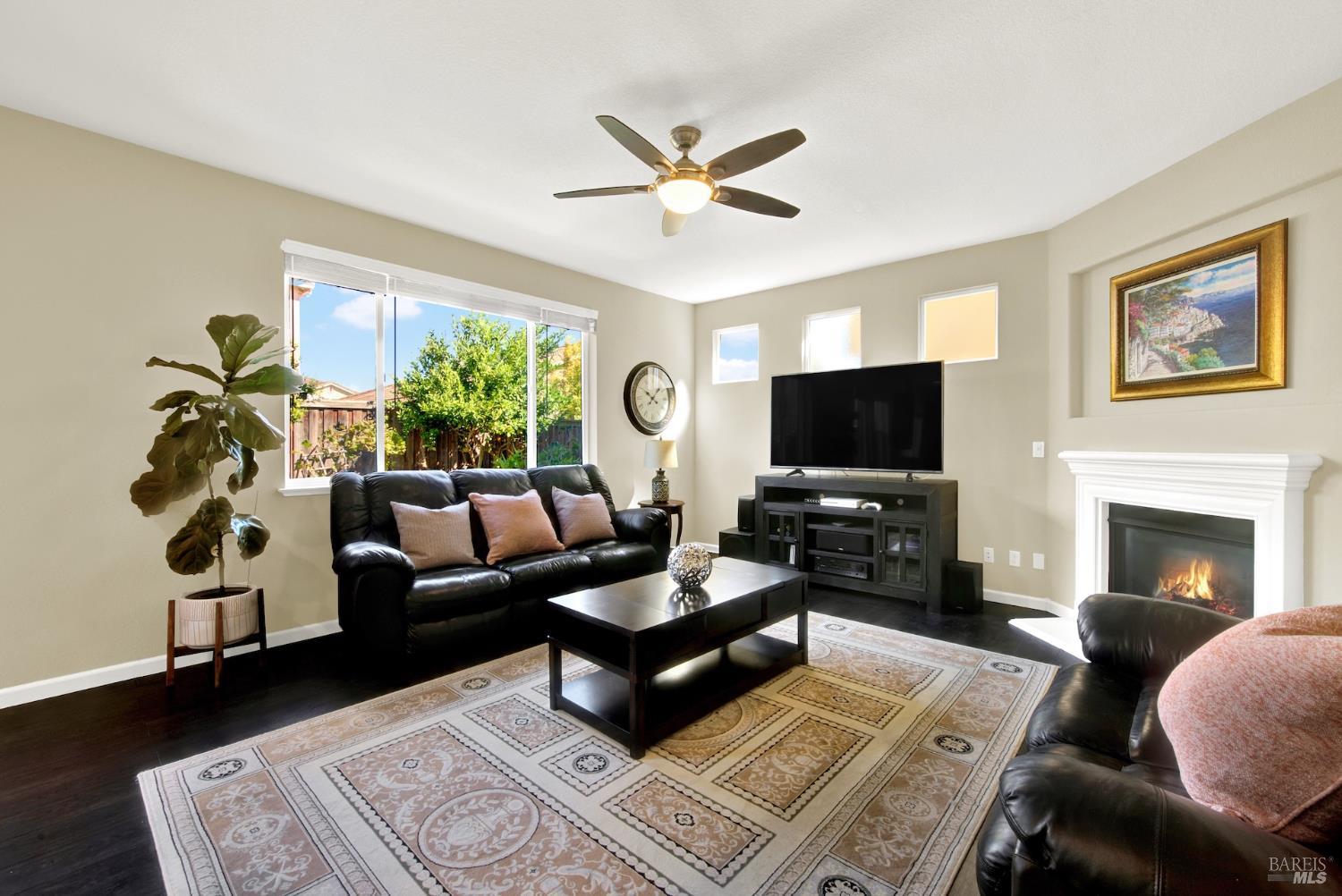 Detail Gallery Image 9 of 46 For 4538 Paseo Dr, Fairfield,  CA 94534 - 5 Beds | 3 Baths