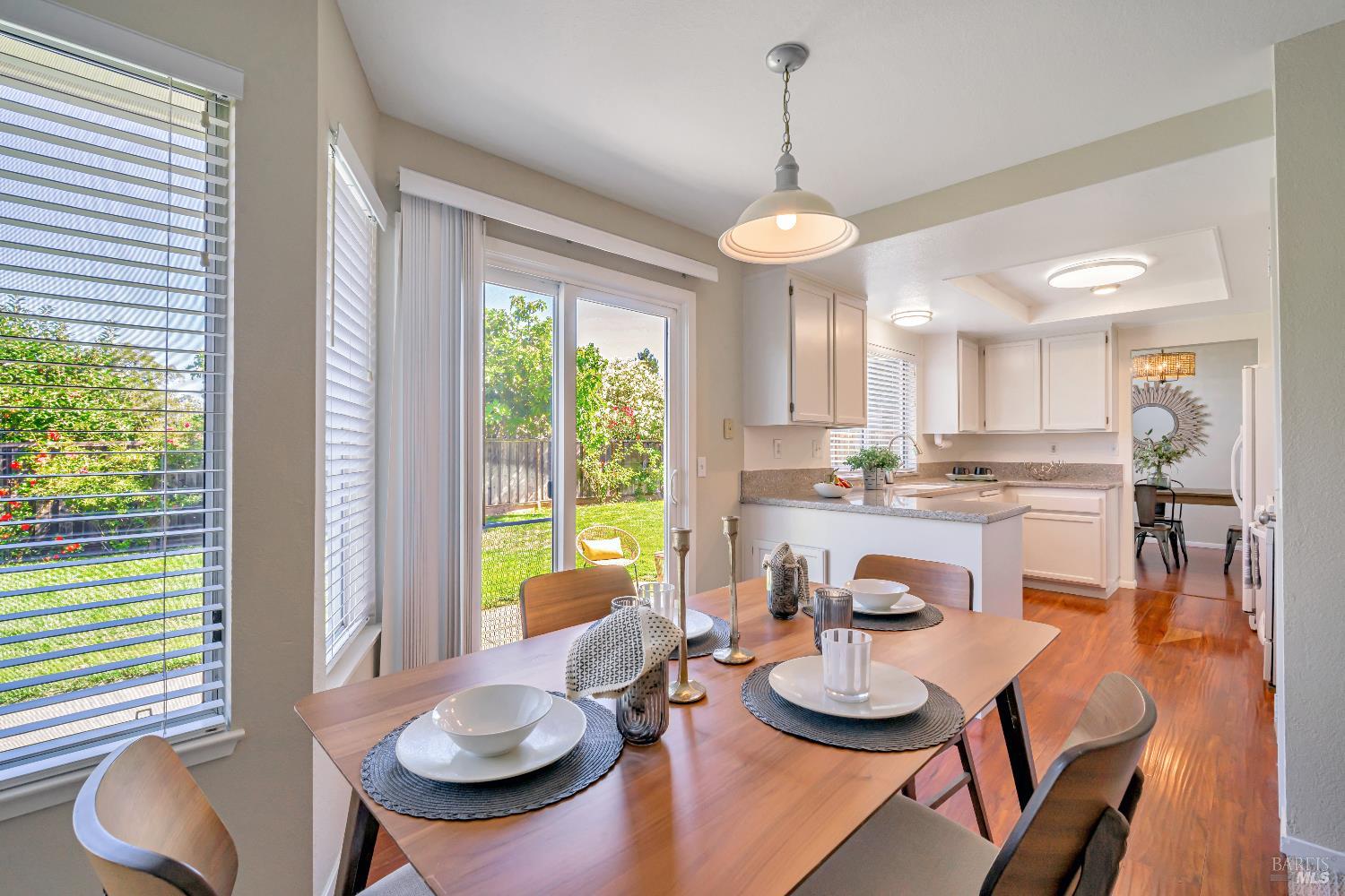 Detail Gallery Image 16 of 46 For 9616 Berkshire Way, Windsor,  CA 95492 - 3 Beds | 2/1 Baths
