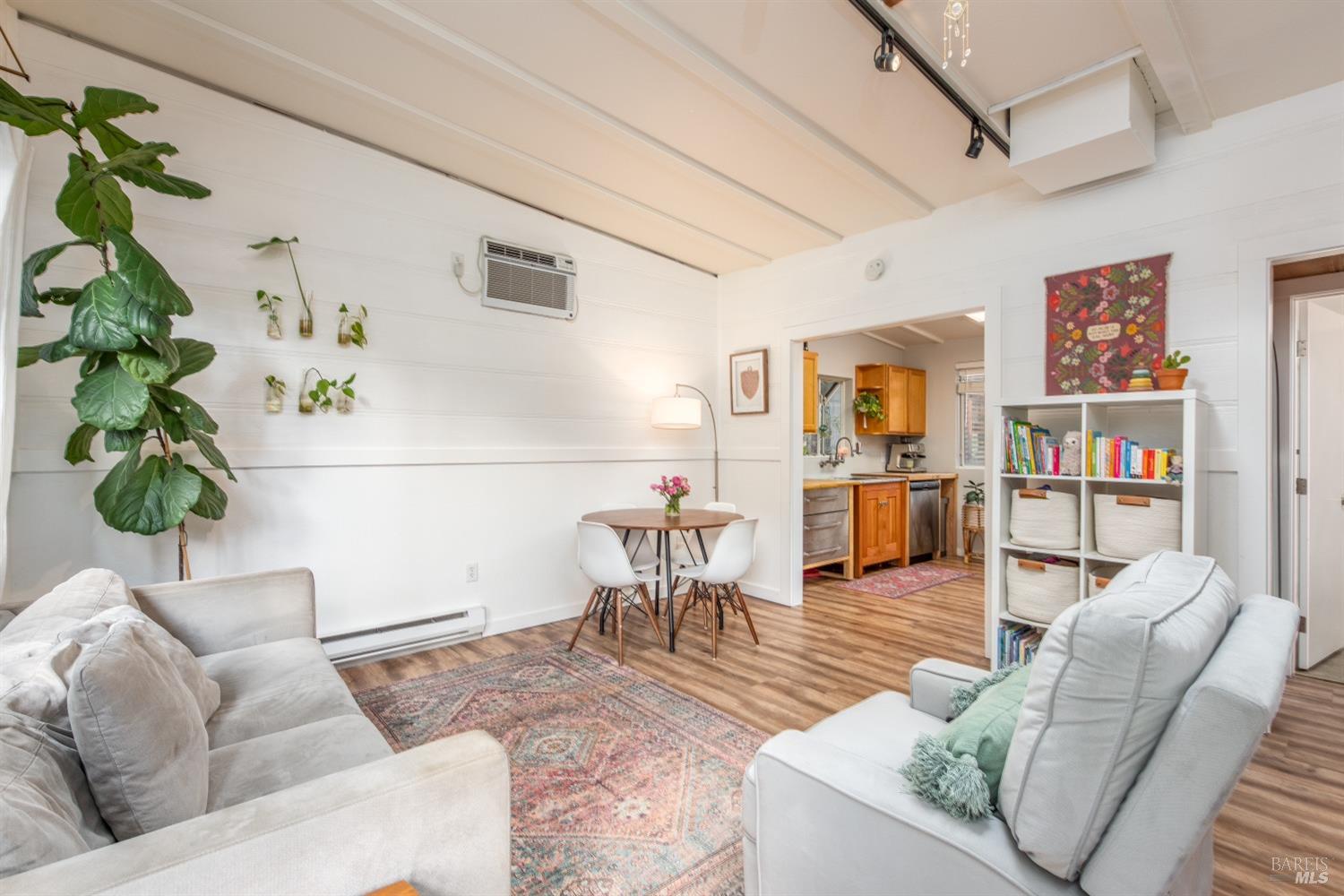 Detail Gallery Image 4 of 41 For 14792 Northern Ave, Guerneville,  CA 95446 - 2 Beds | 1 Baths