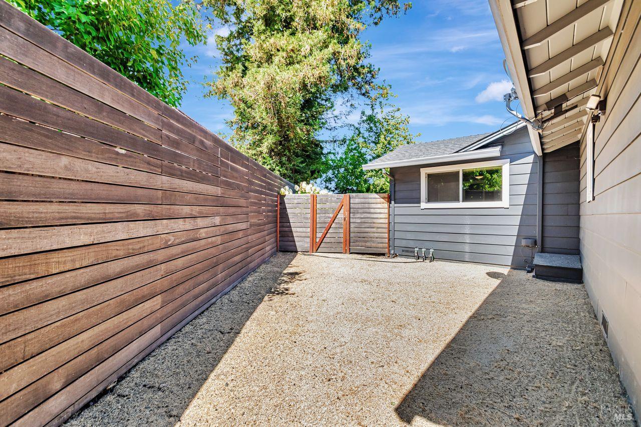 Detail Gallery Image 41 of 48 For 3641 Evergreen Rd, Santa Rosa,  CA 95405 - 4 Beds | 2 Baths